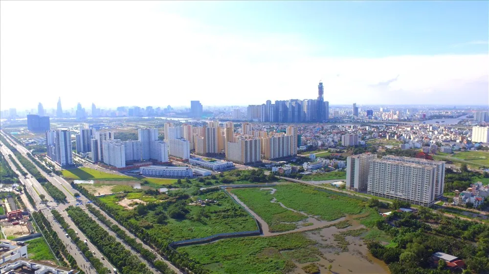 Áp lực dân số và giá cả ở khu vực trung tâm